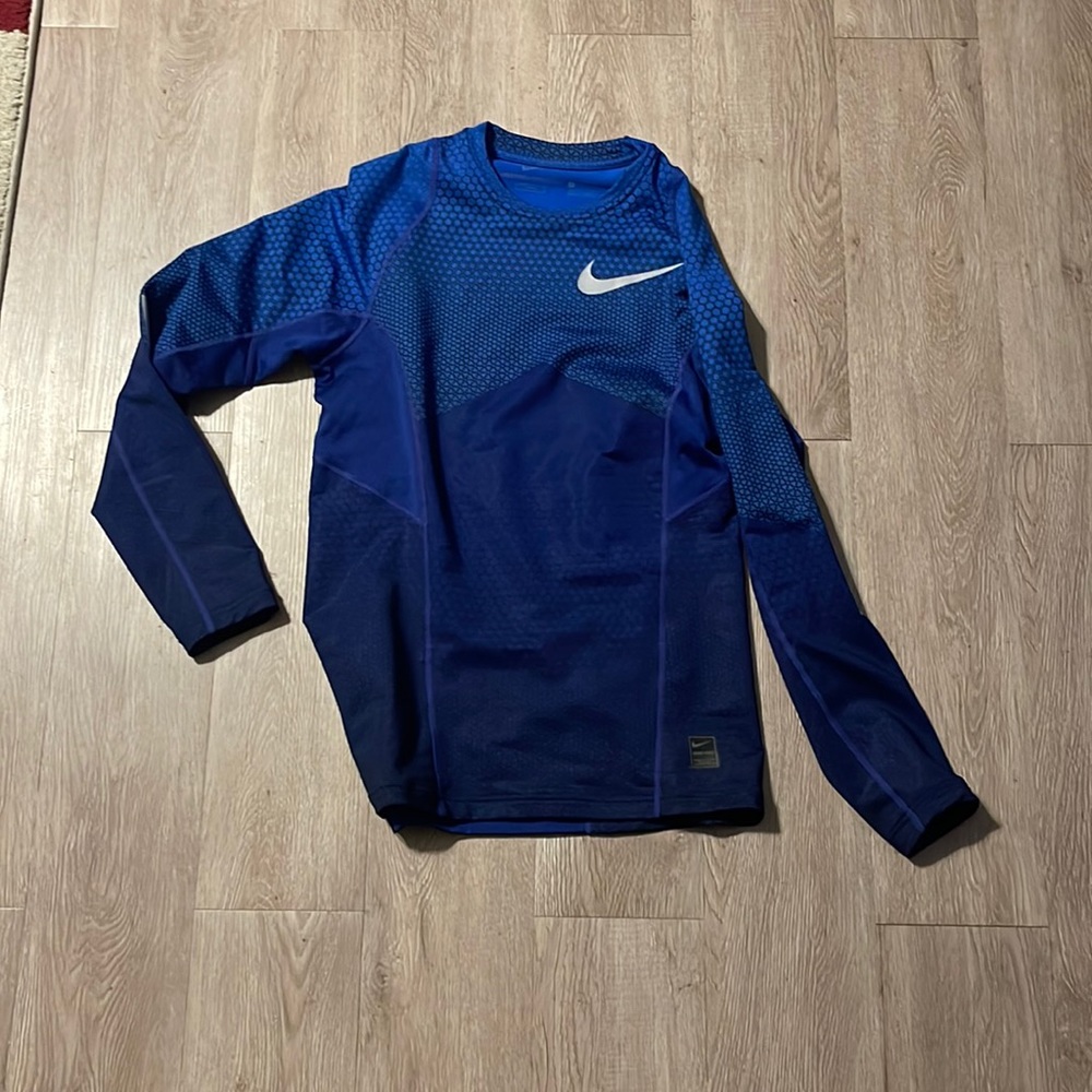 Nike pro long sleeve dry fit